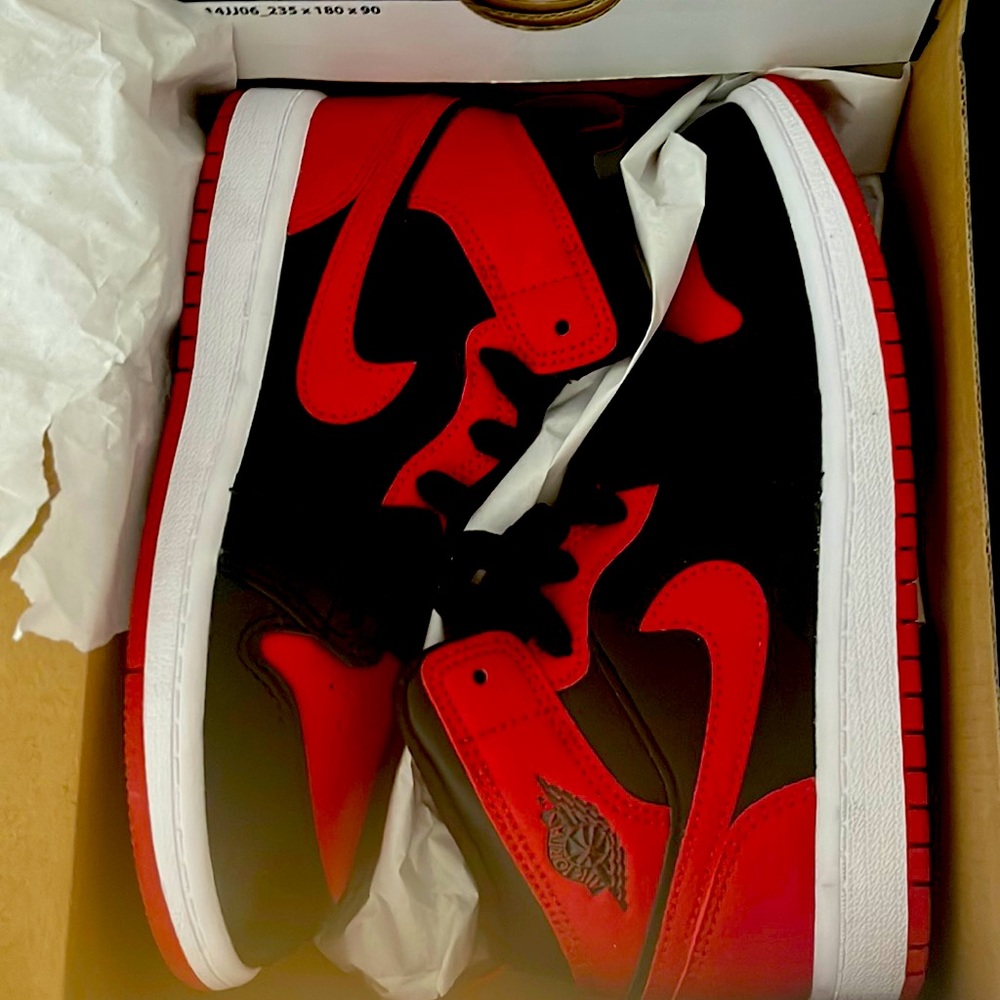 Retro Jordan 1 Mid